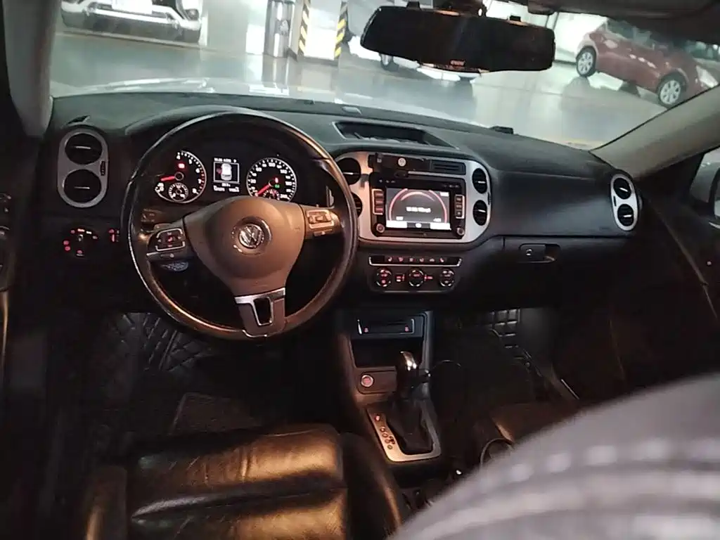 Volkswagen Tiguan — миниатюра 10
