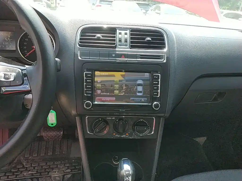 Volkswagen Polo — миниатюра 13