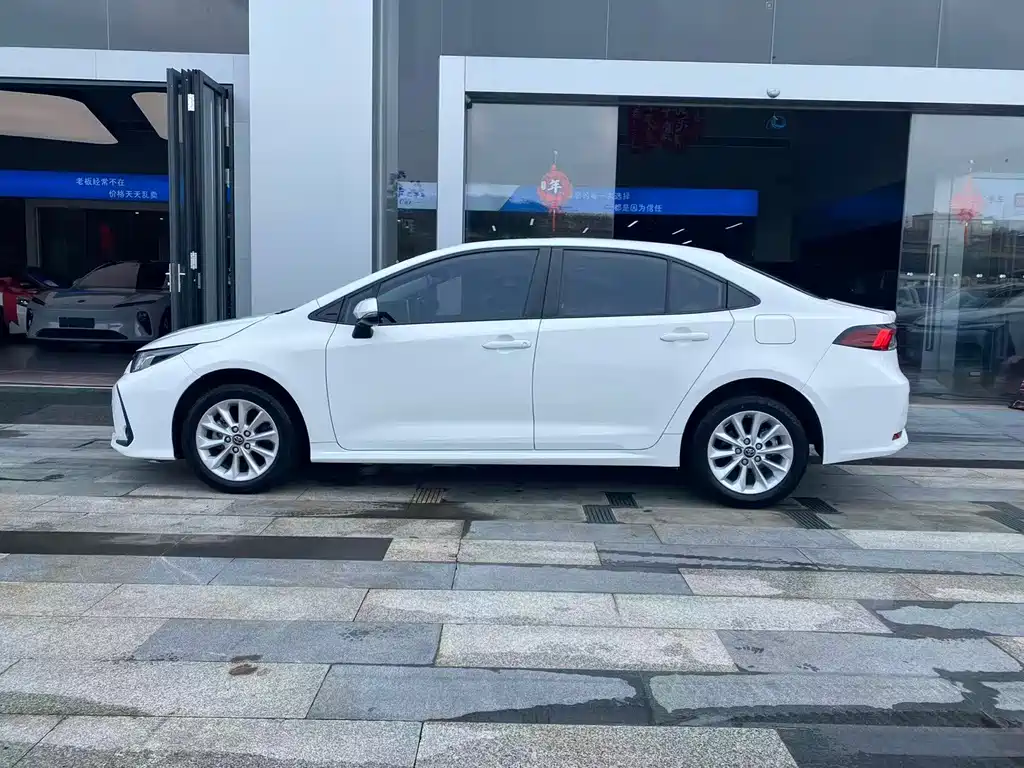 Toyota Corolla — миниатюра 3