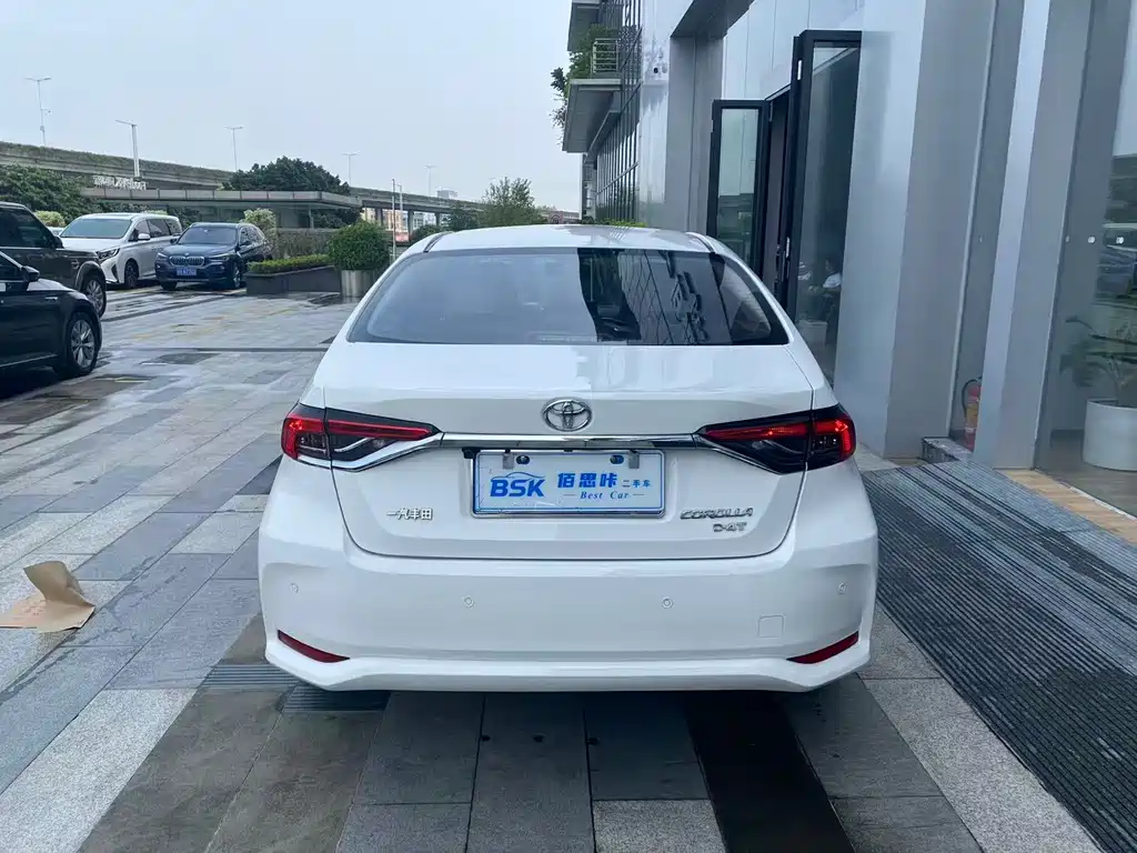 Toyota Corolla — миниатюра 14