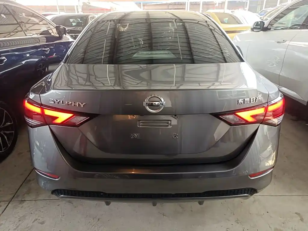 Nissan Sylphy — миниатюра 6