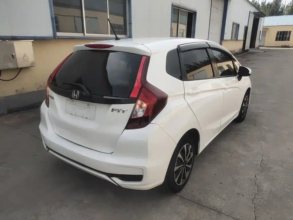 Honda Fit — миниатюра 7