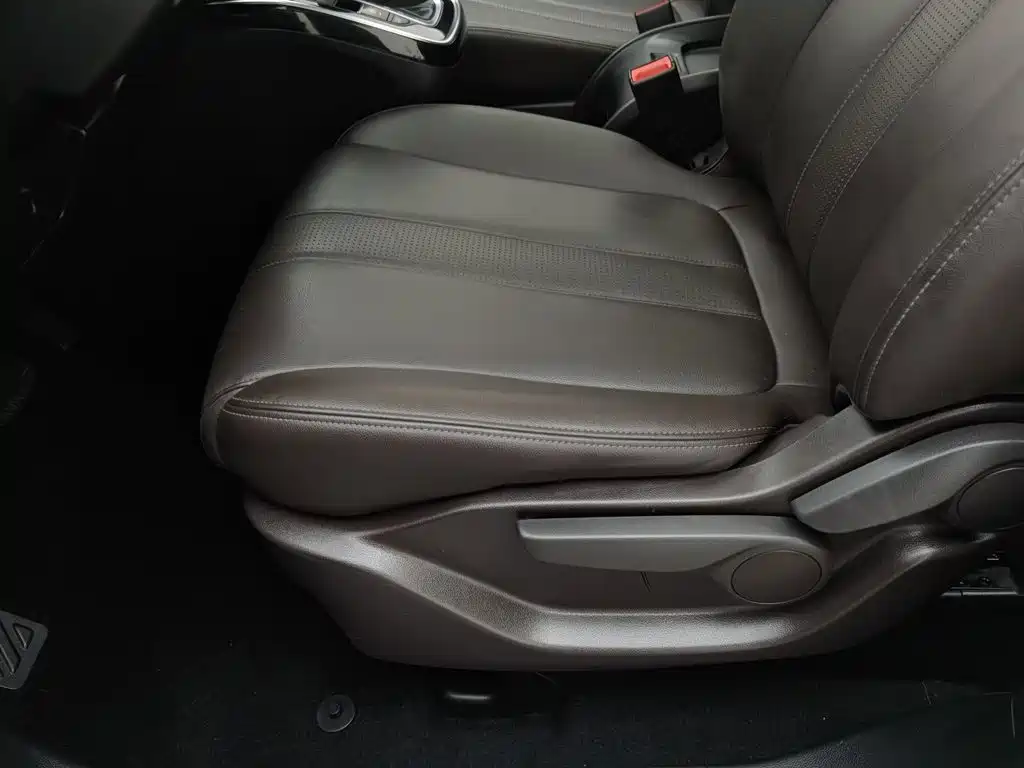 GAC Motor Trumpchi M6 — миниатюра 20