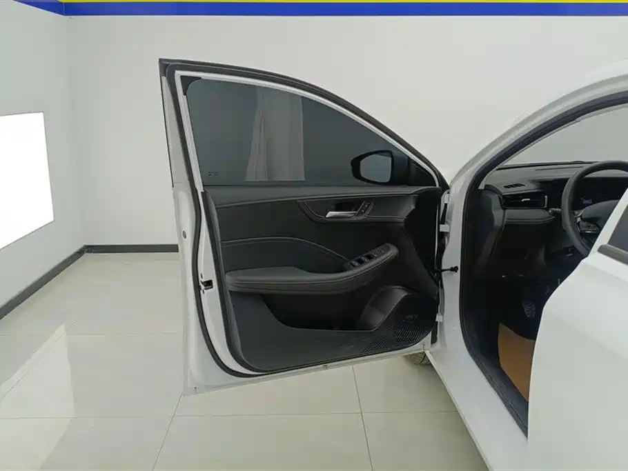 Roewe i5 2023 1.5L MT
