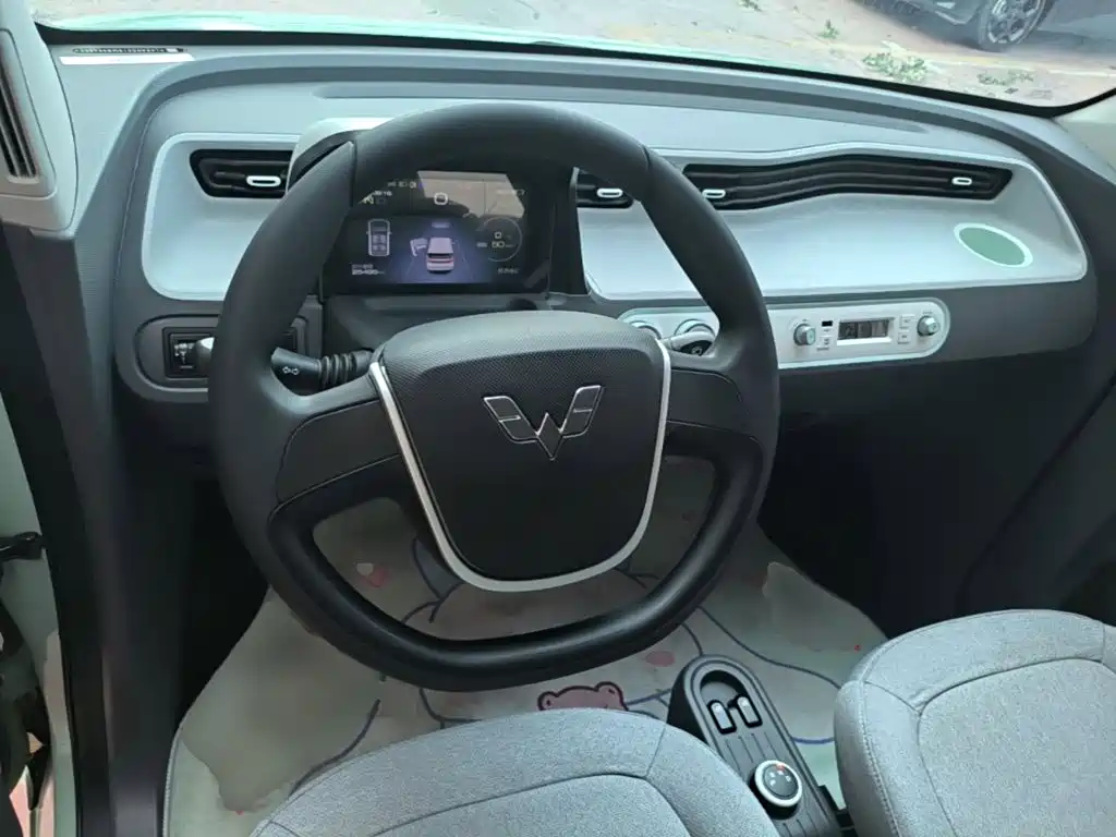 Wuling MINIEV — миниатюра 11