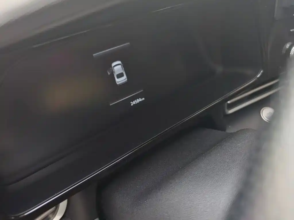 Hyundai Elantra — миниатюра 5