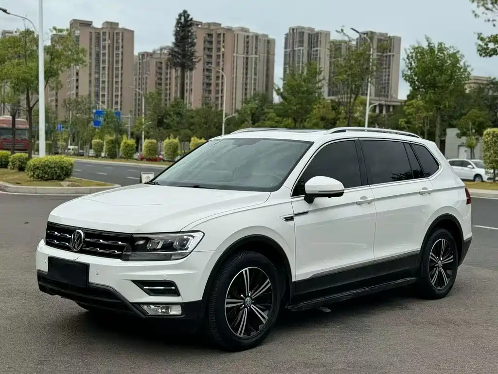 Volkswagen Tiguan L