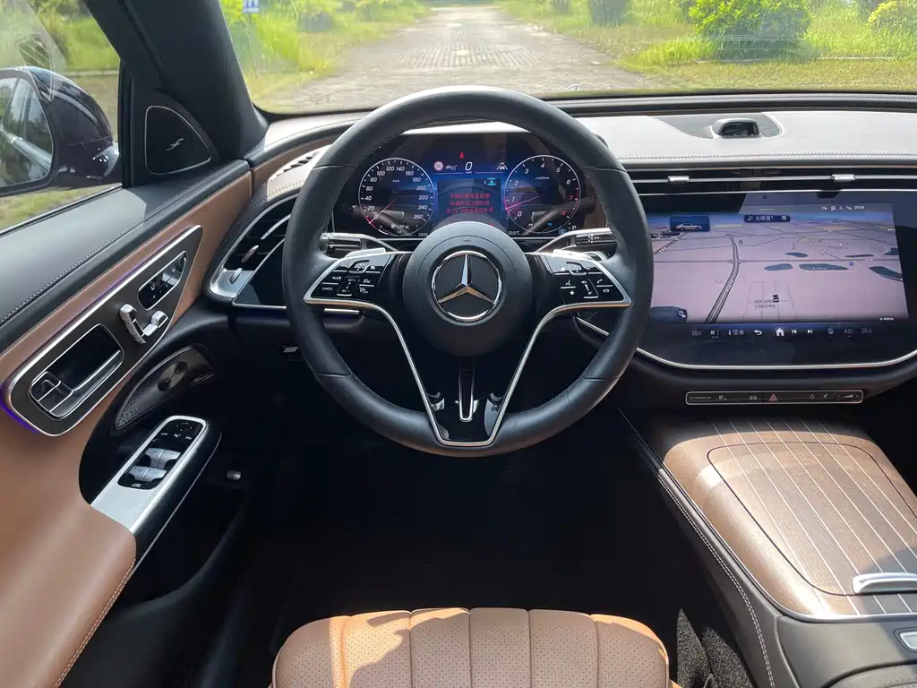 Mercedes-Benz E-Class — миниатюра 17