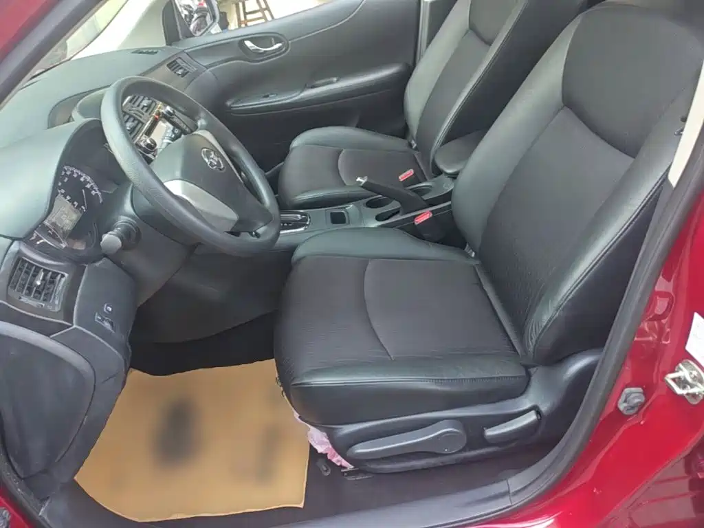 Nissan Tiida — миниатюра 15