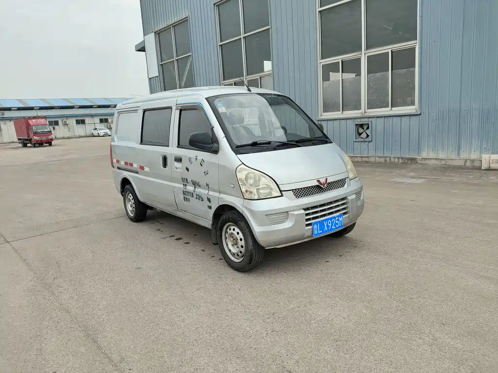 Wuling Rongguang 2014 1.2L S