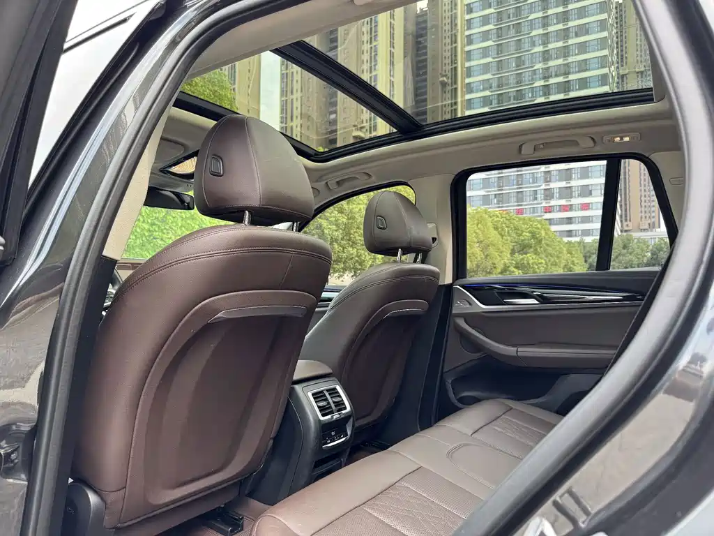 BMW X3 — миниатюра 29