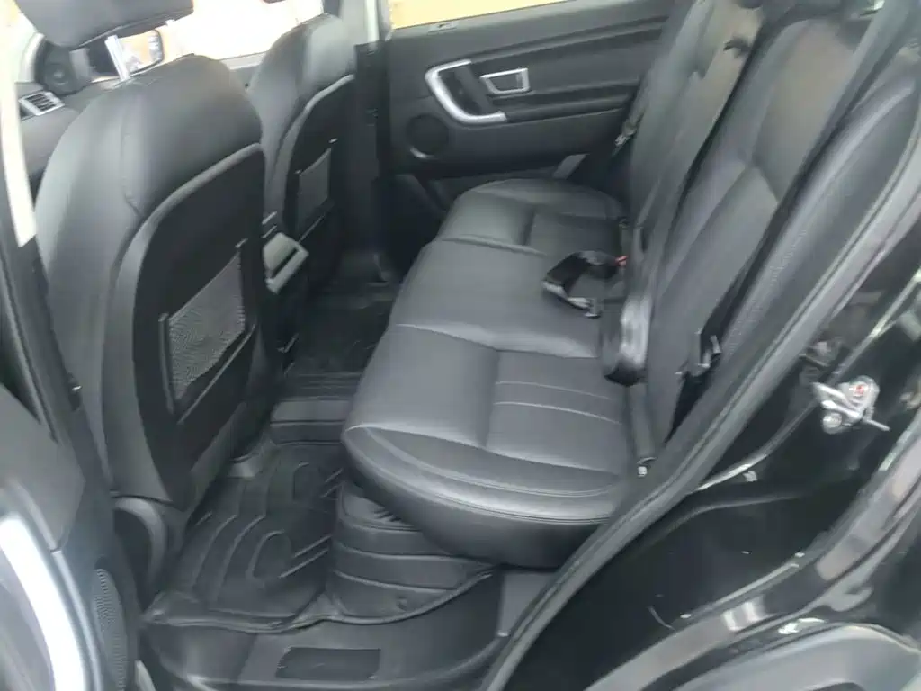 Land Rover Discovery Sport — миниатюра 17
