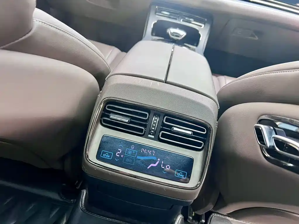 BYD Han — миниатюра 14