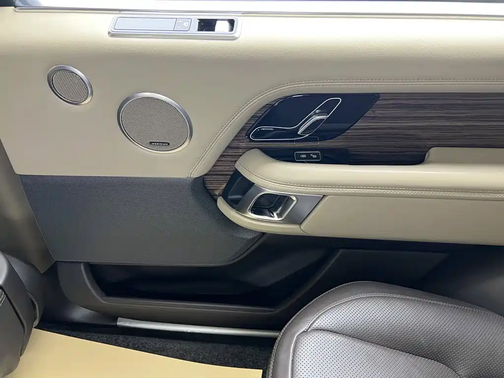 Land Rover Range Rover — миниатюра 35