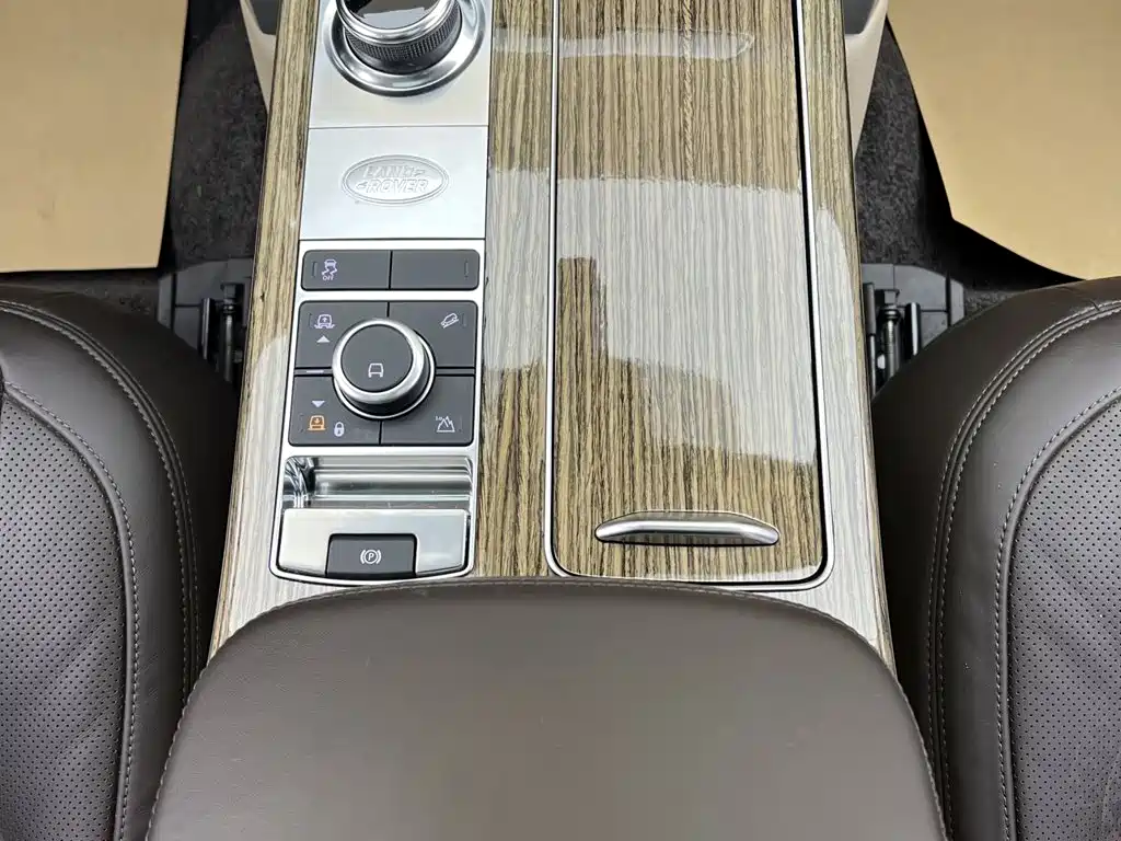 Land Rover Range Rover — миниатюра 28