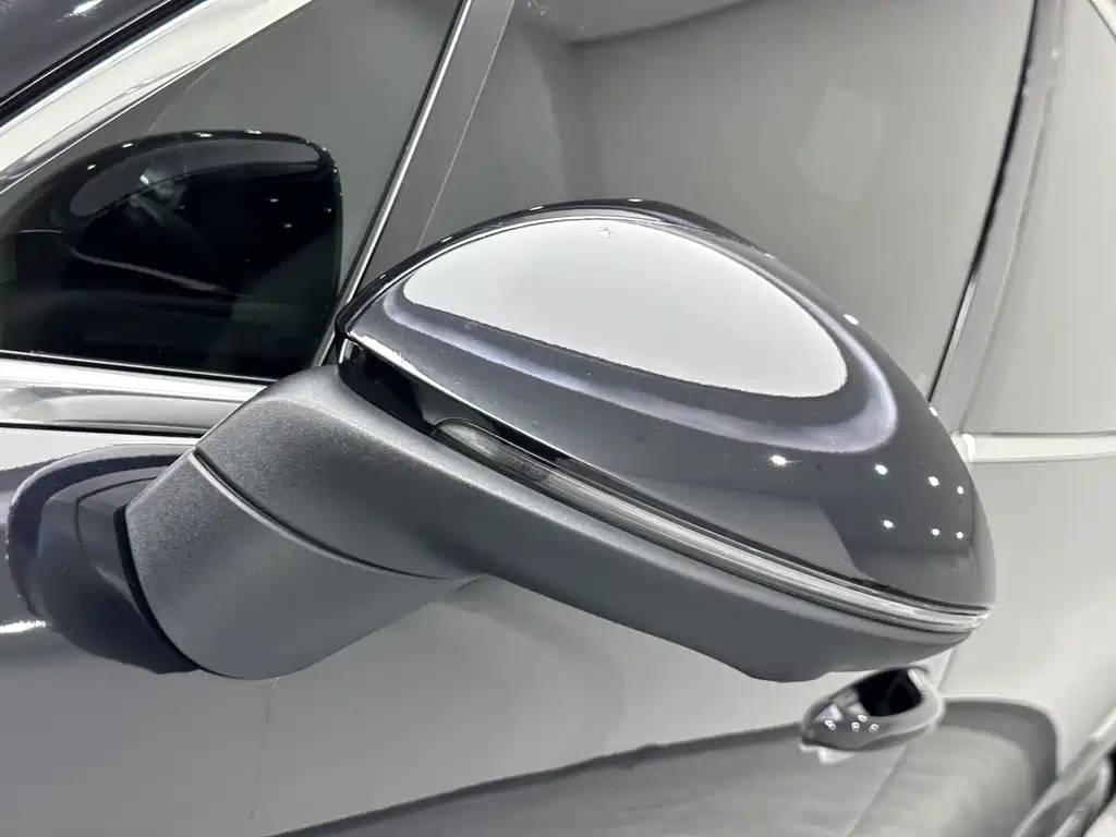Porsche Cayenne — миниатюра 24