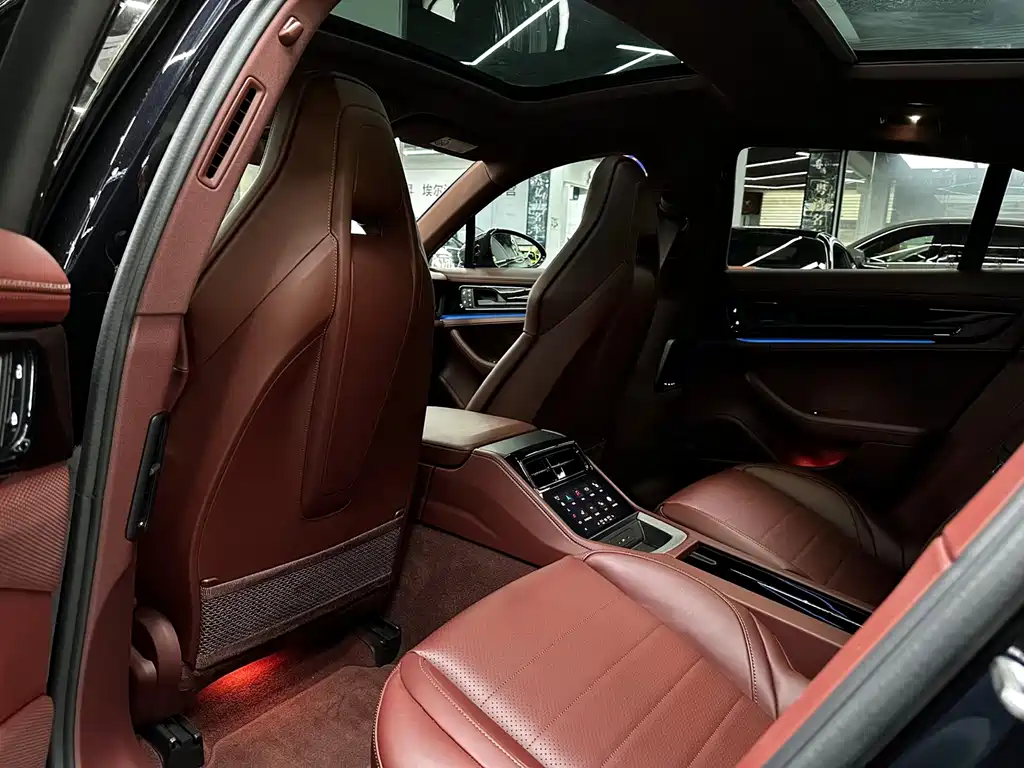 Porsche Panamera — миниатюра 8