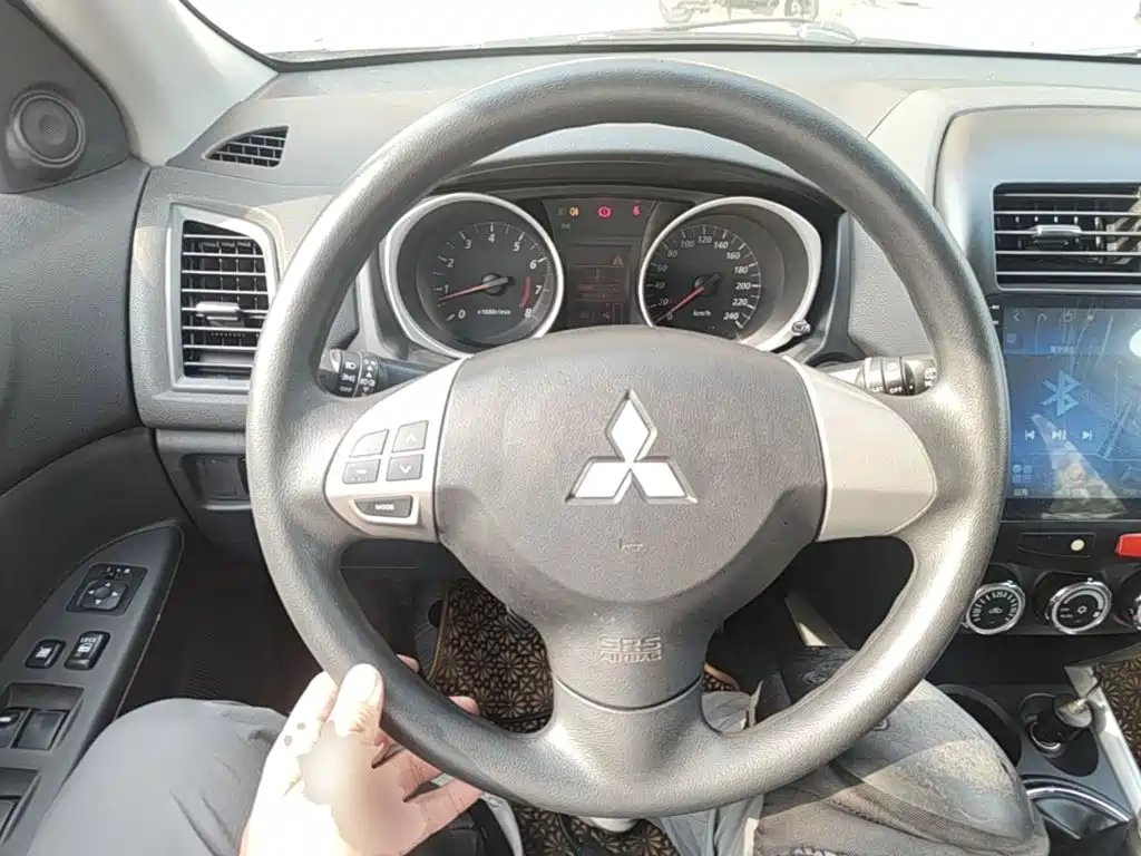 Mitsubishi ASX — миниатюра 11