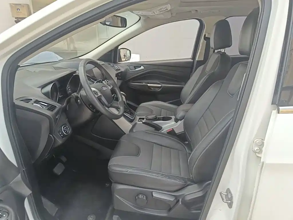 Ford Kuga — миниатюра 15