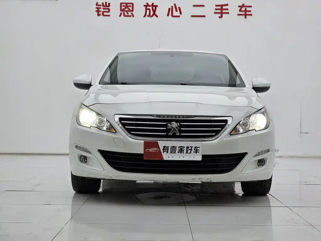 Peugeot 408 2015 1.2T AT Luxury