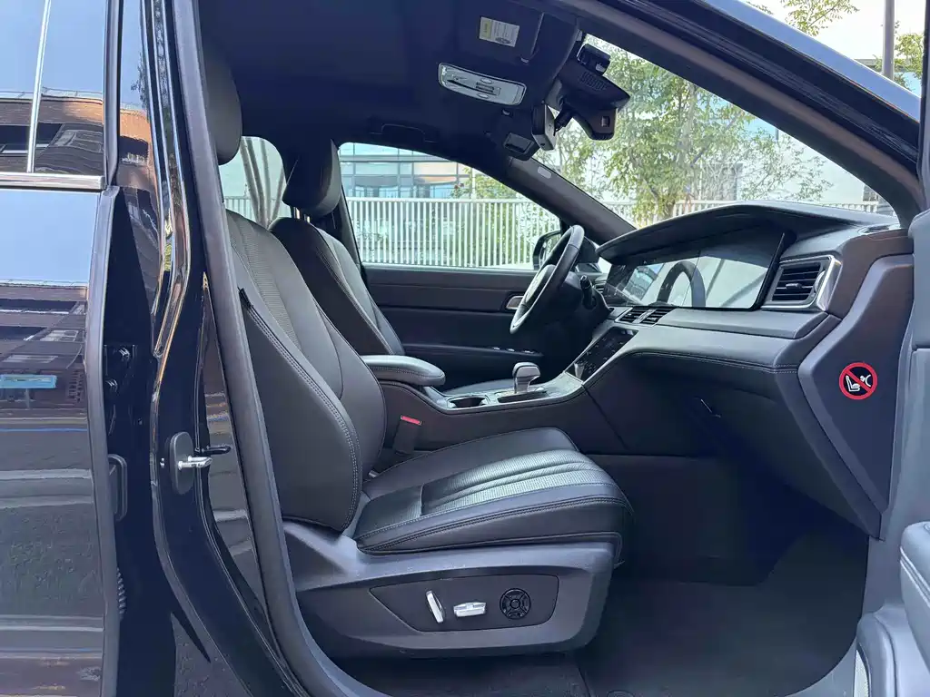 Li Auto Li ONE — миниатюра 8