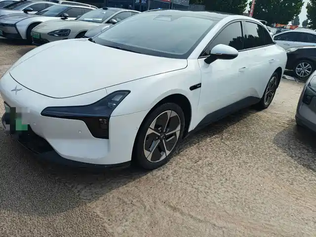 2025 Xpeng Mona M03
