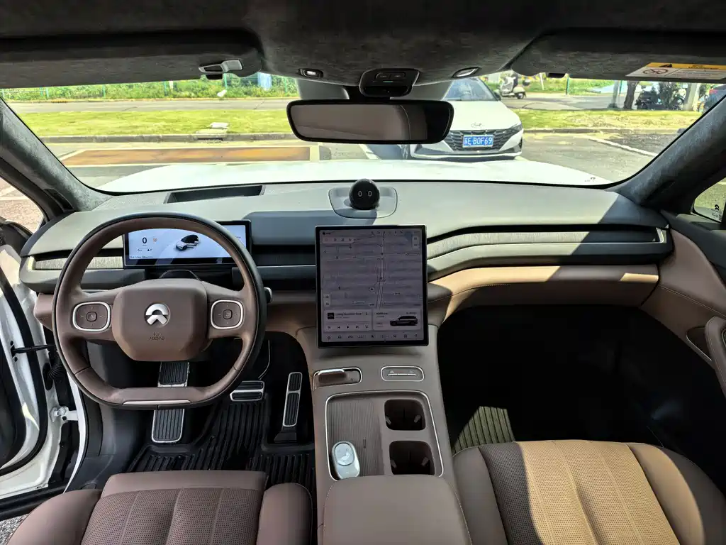 NIO ES8 — миниатюра 17