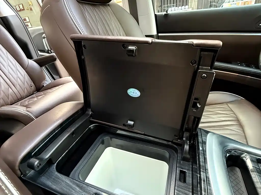 Buick GL8 — миниатюра 14