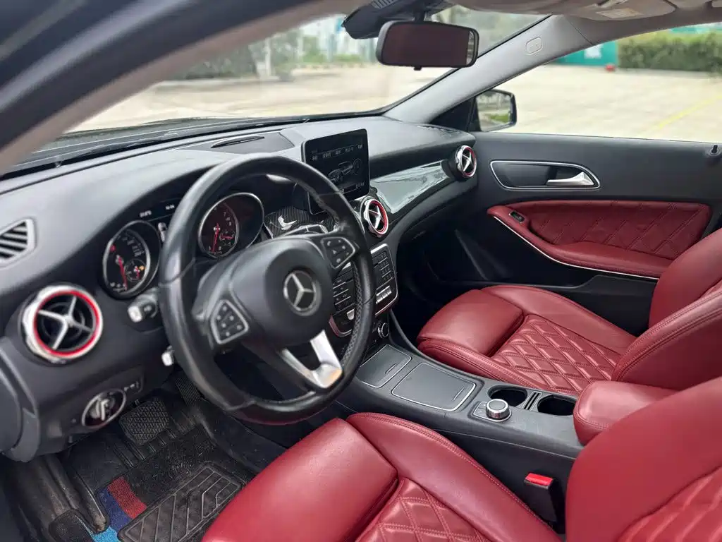 Mercedes-Benz GLA — миниатюра 10