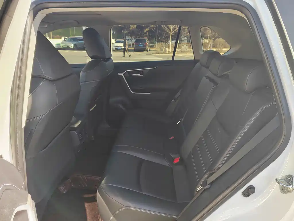 TOYOTA RAV4 RONGFANG