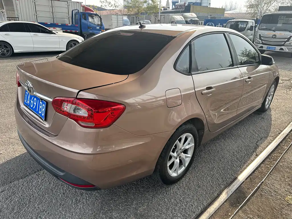 Zhonghua H530 — миниатюра 6