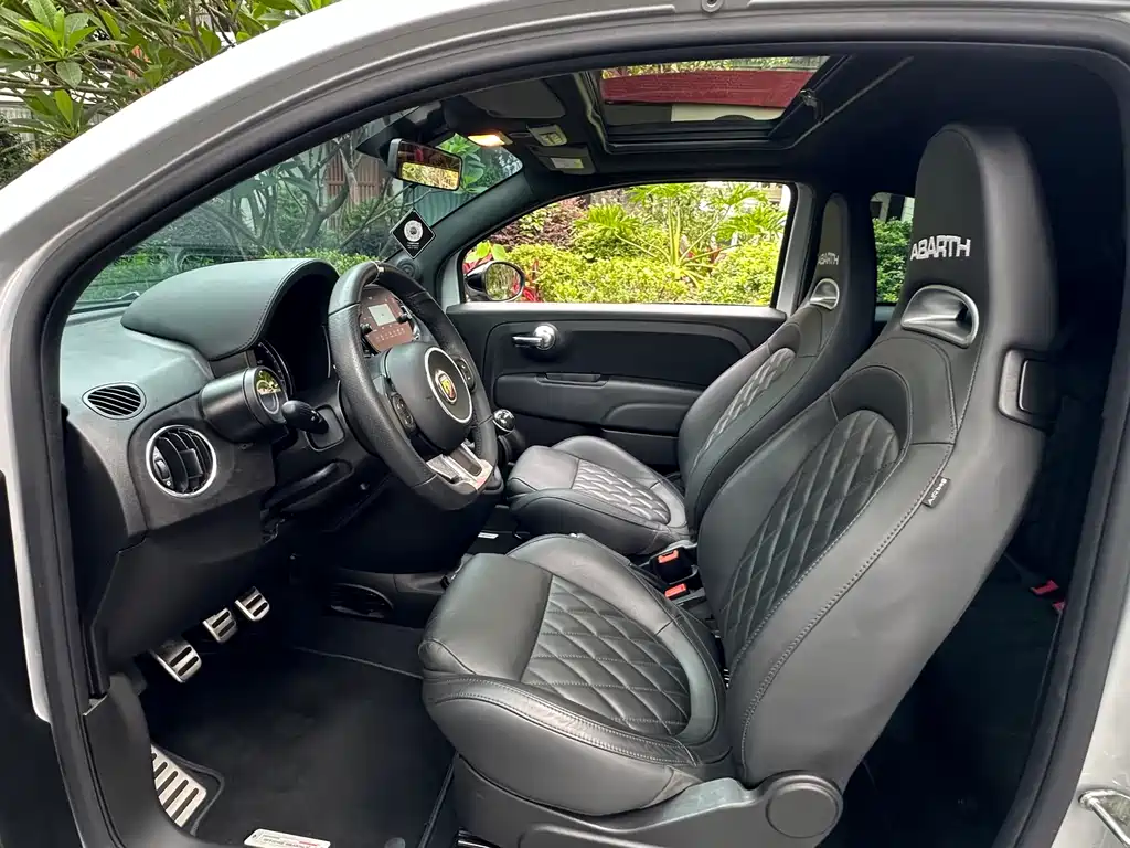 Abarth 595 2022 1.4T MT