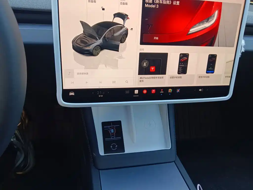 Tesla Model 3 — миниатюра 14