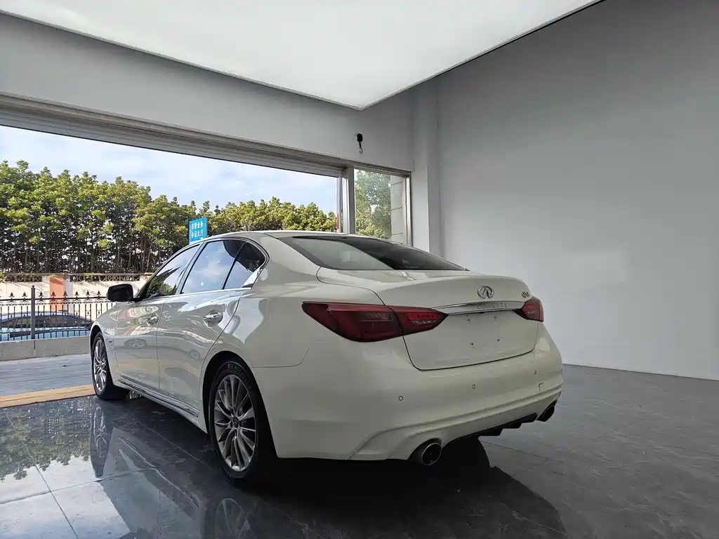 Infiniti Q50L — миниатюра 5