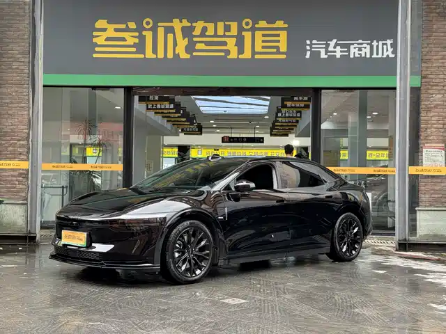 2025 Zeekr 007
