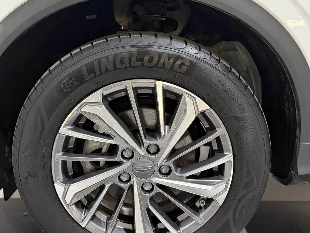 Geely Binyue — миниатюра 11