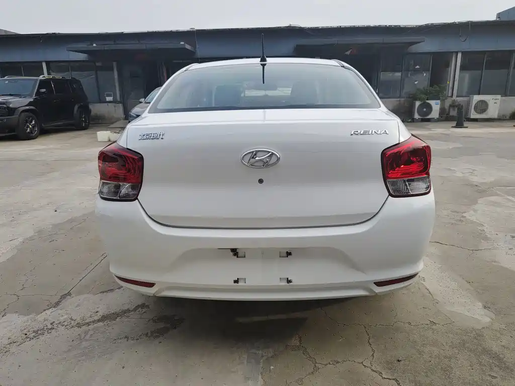 Hyundai Verna — миниатюра 8