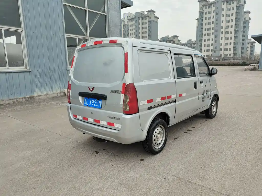 Wuling Rongguang 2014 1.2L S
