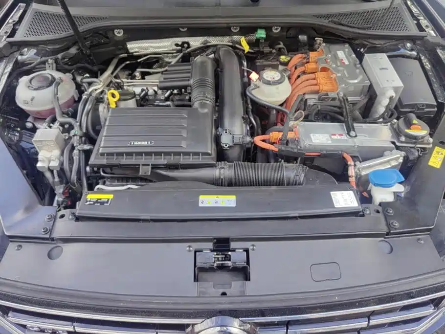 Volkswagen Magotan PHEV — миниатюра 10