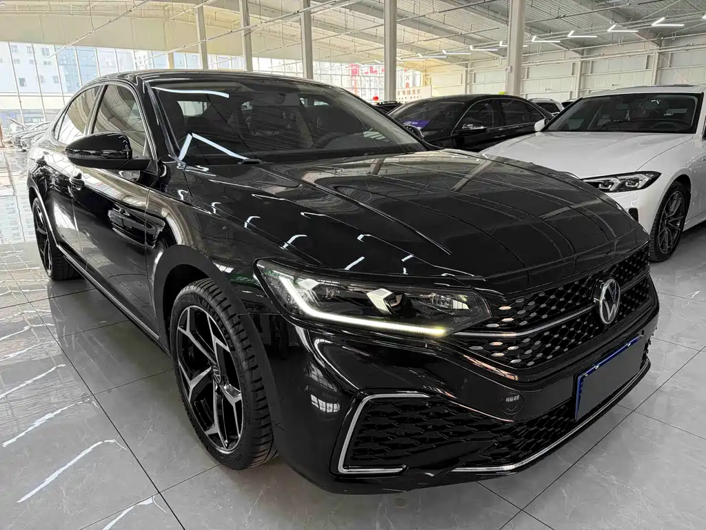 Volkswagen Passat 2022 280TSI Elite