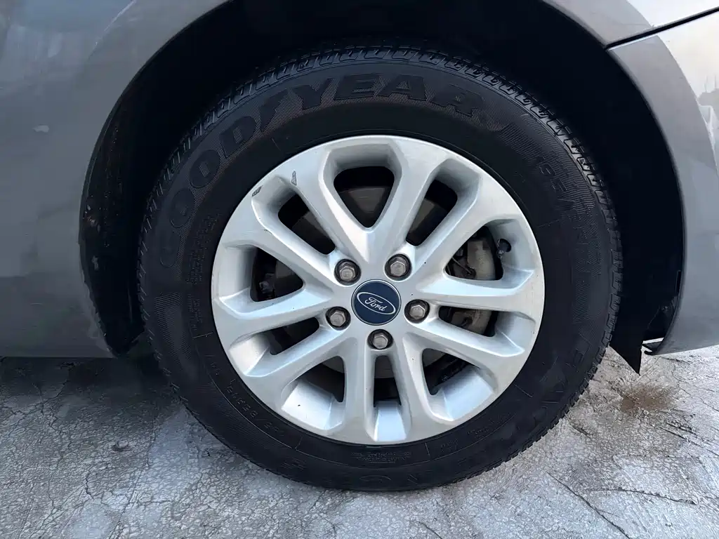 Ford Focus — миниатюра 15