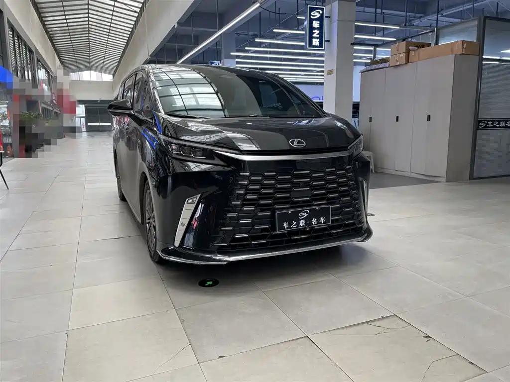 Lexus LM 2024