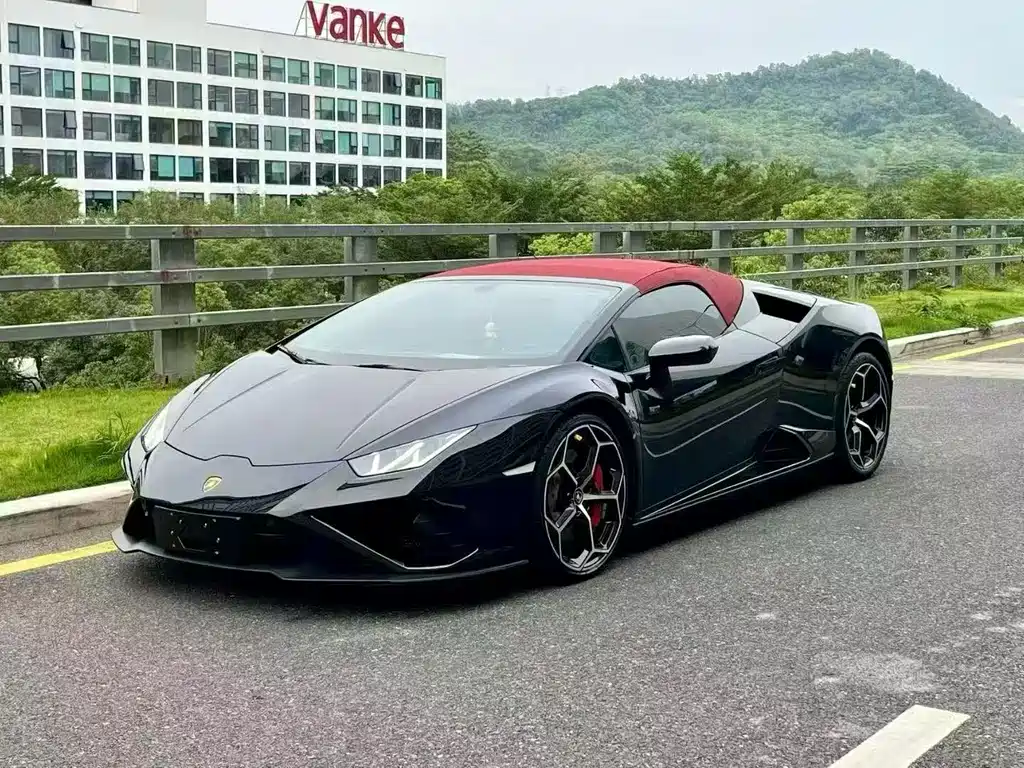 Lamborghini Huracán 2021