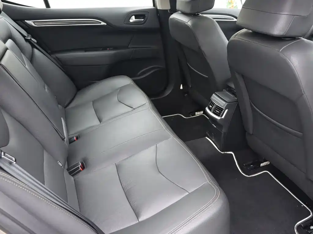 Citroen C4L — миниатюра 12