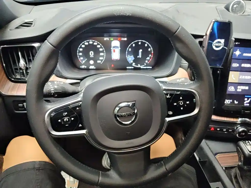 Volvo XC60 — миниатюра 11