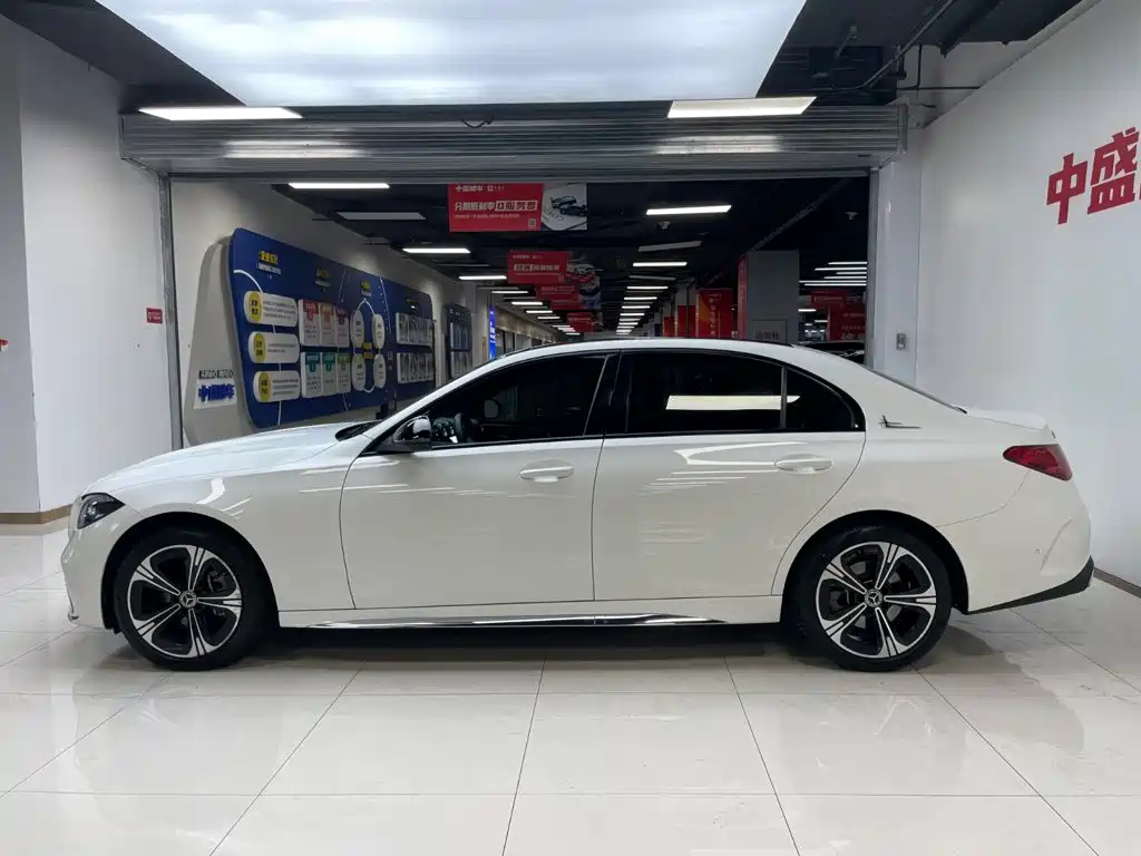 Mercedes-Benz C-Class — миниатюра 4