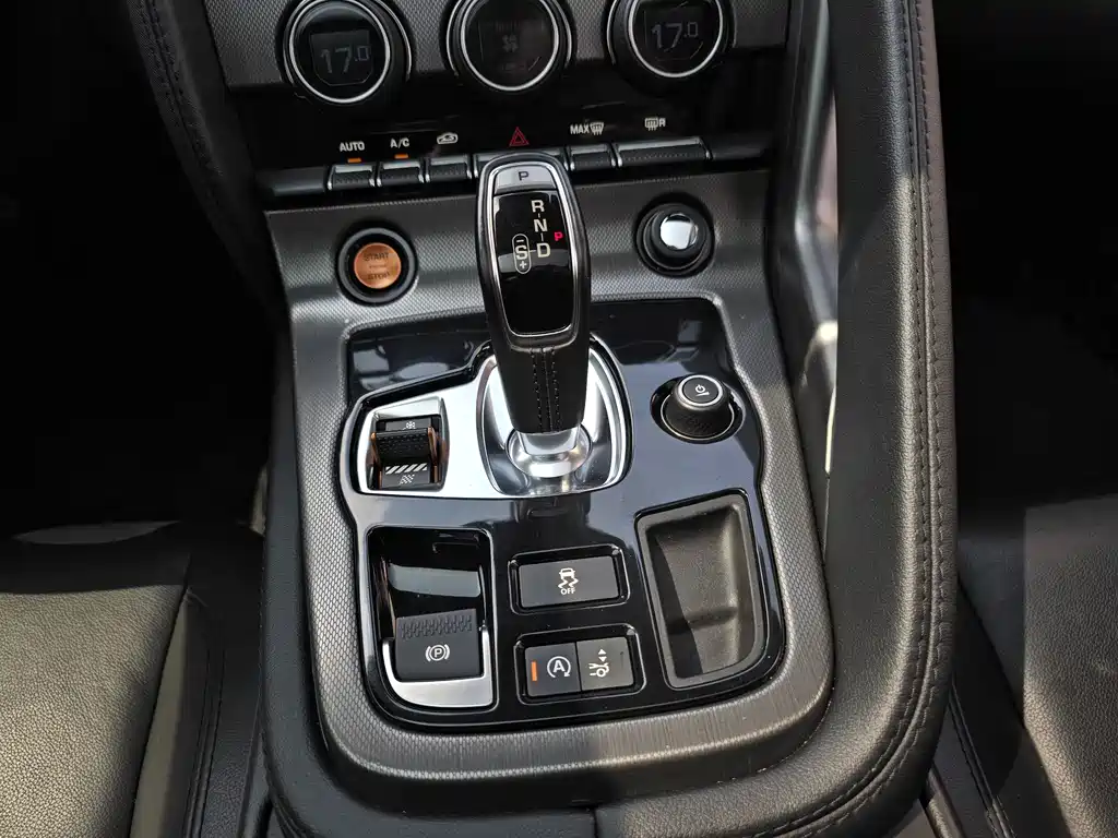 Jaguar F-TYPE — миниатюра 9