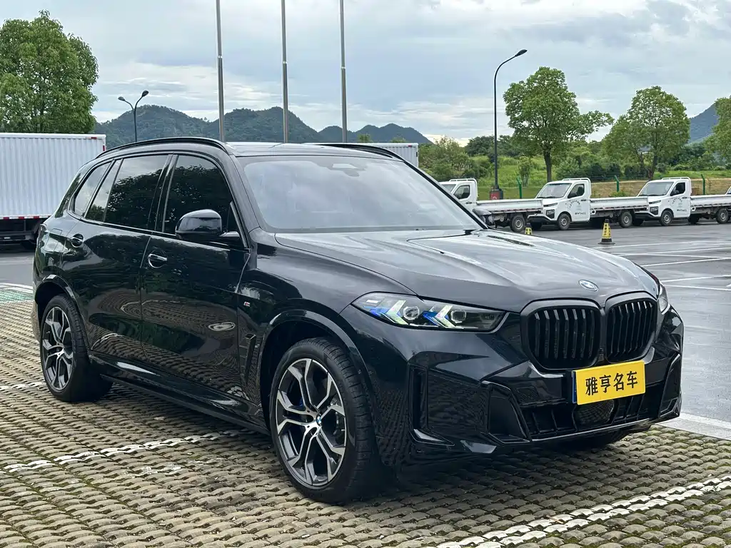 BMW X5 2026 xDrive 40Li M Sport