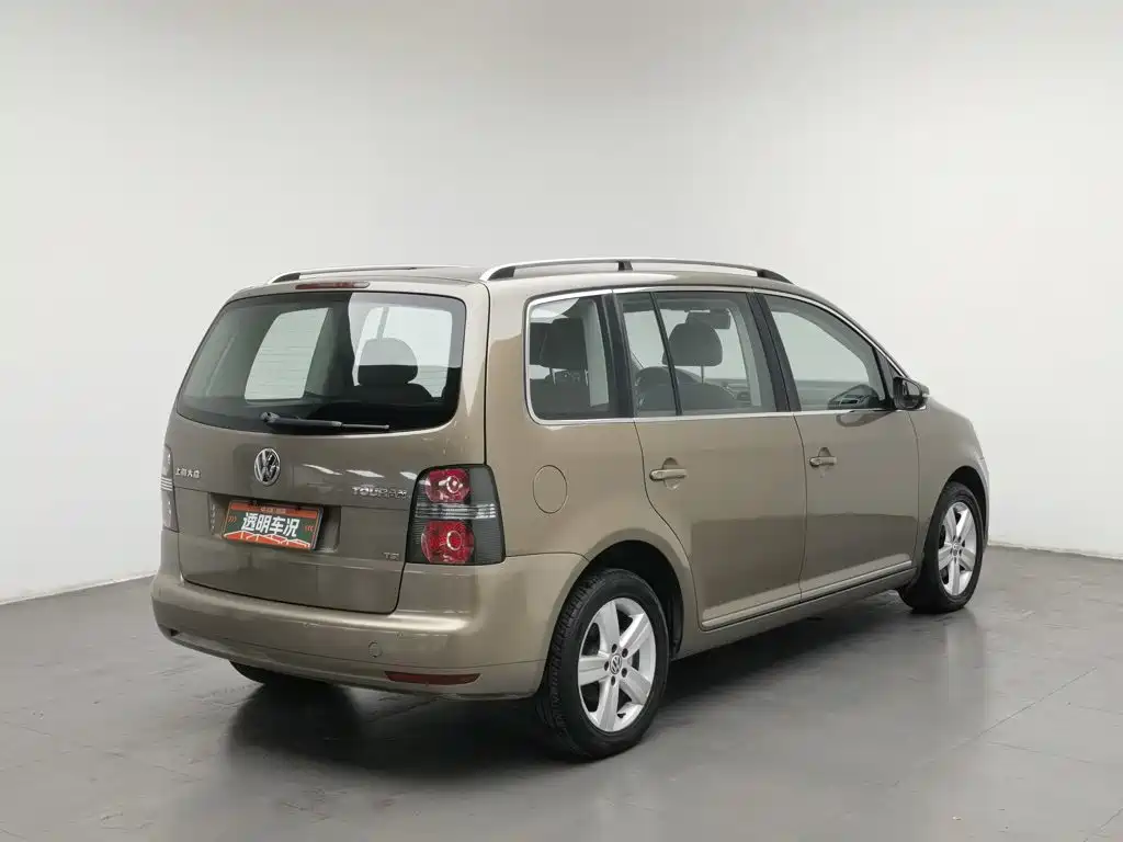 Volkswagen Touran — миниатюра 2