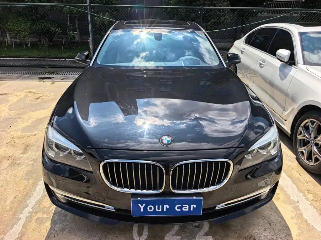 BMW 7 Series — миниатюра 2